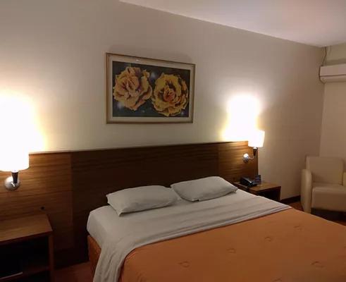 Master Plaza Hotel Барбасена Экстерьер фото